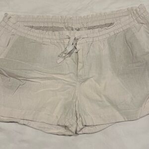 Old Navy Women's High Waist Cream Shorts